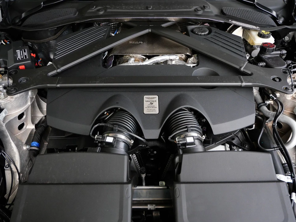 2026 Aston Martin V8 Vantage (2019+) - Image 26 of 27