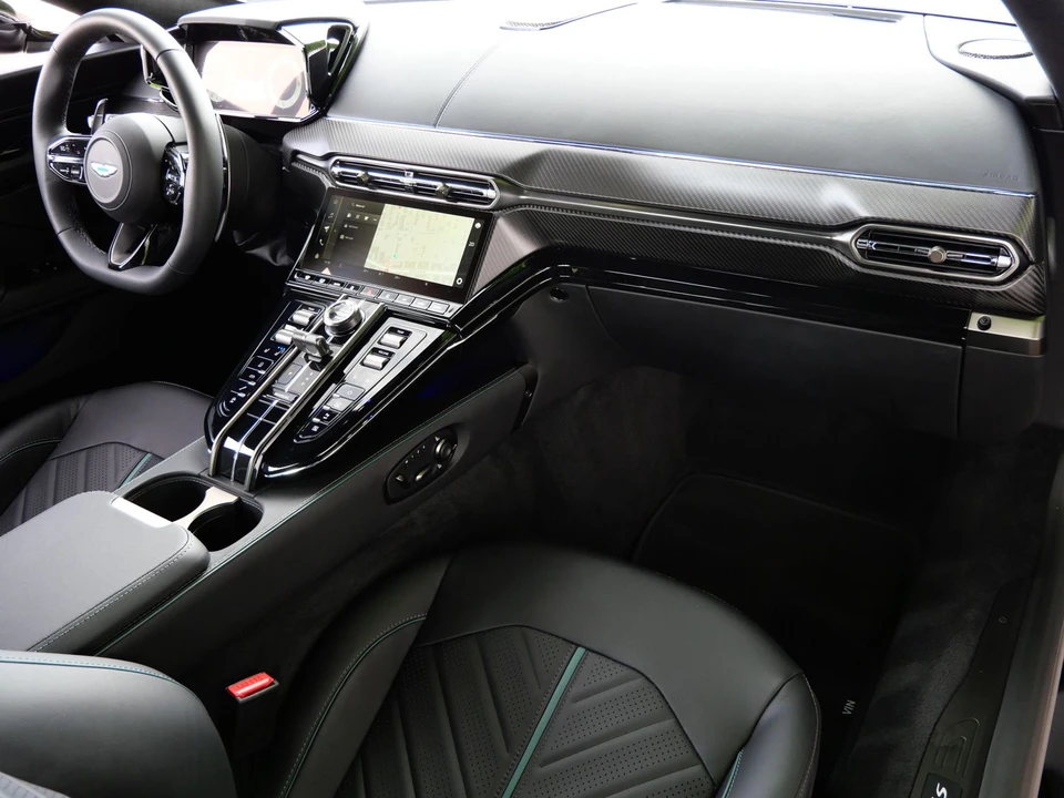 2026 Aston Martin V8 Vantage (2019+) - Image 10 of 27