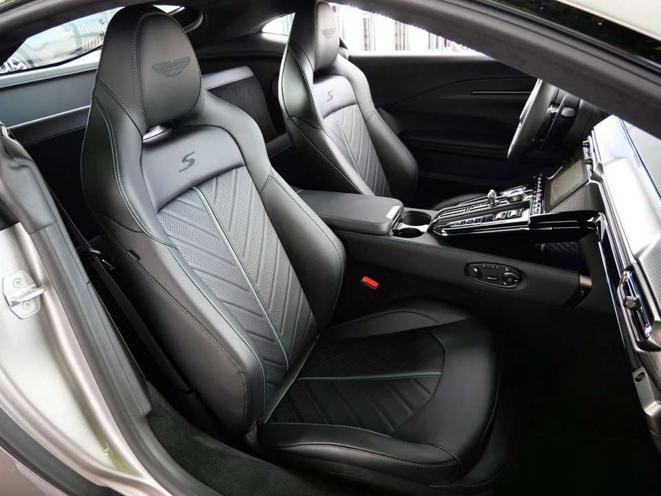 2026 Aston Martin V8 Vantage (2019+) - Image 12 of 27