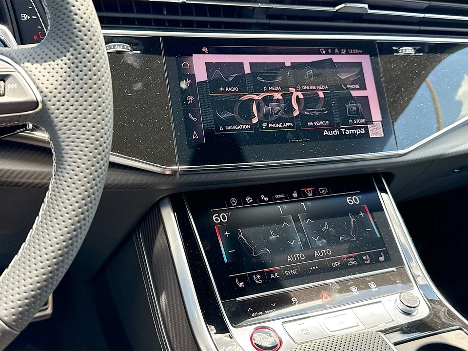 2026 Audi RS Q8 Performance - Image 27 of 31
