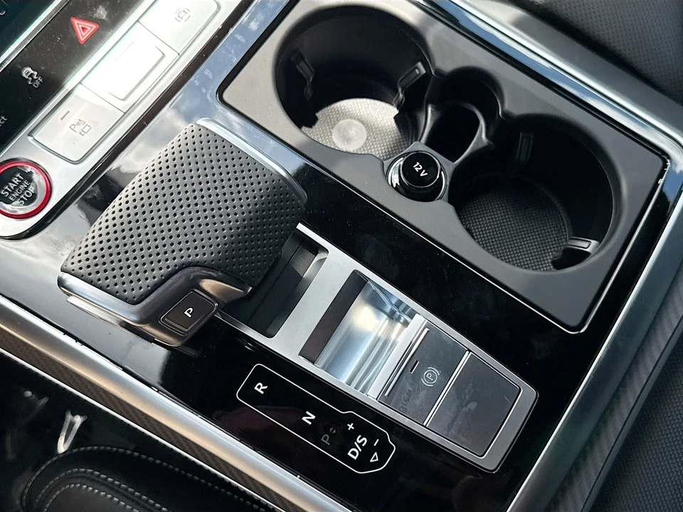 2026 Audi RS Q8 Performance - Image 28 of 31