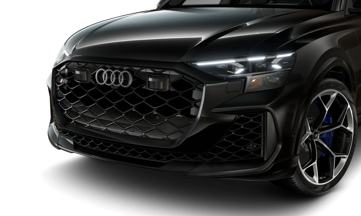 2026 Audi RS Q8 Performance - Image 2 of 8