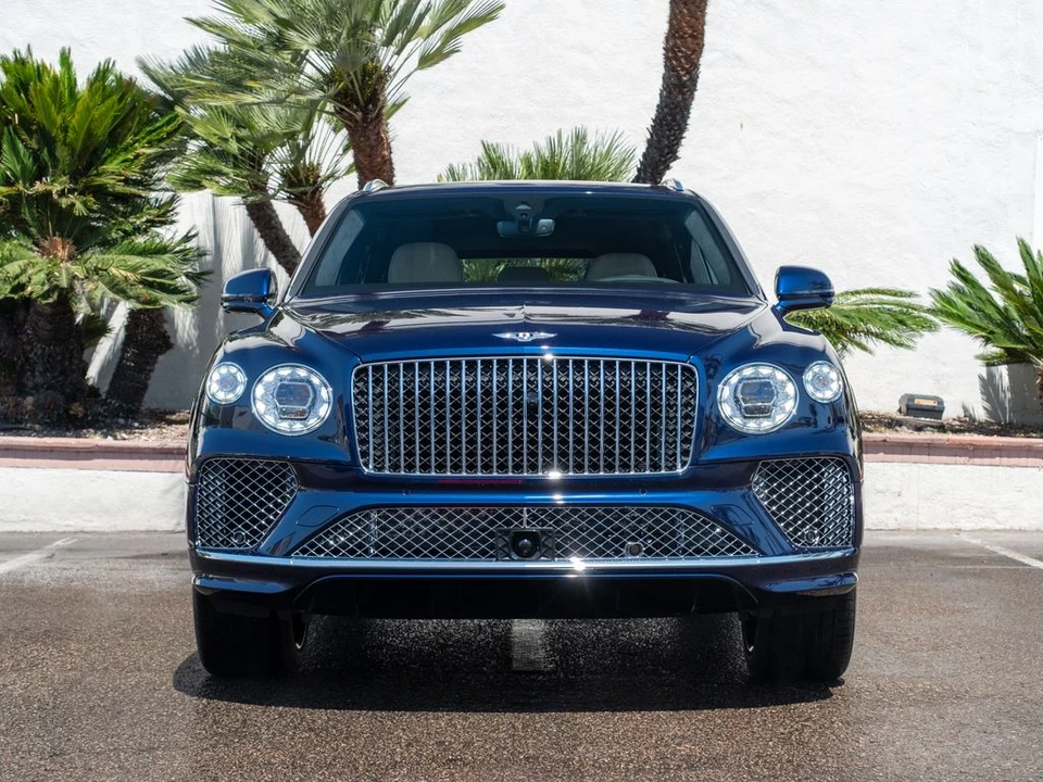 2026 Bentley Bentayga - Image 30 of 31