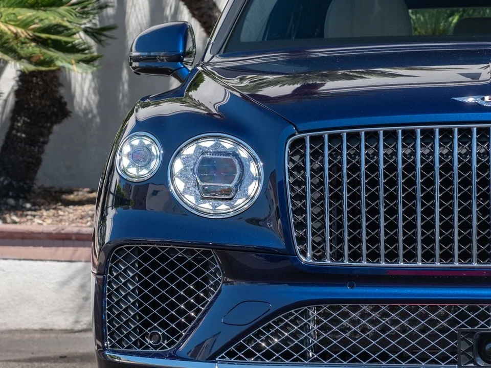 2026 Bentley Bentayga - Image 31 of 31