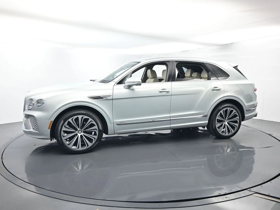 2026 Bentley Bentayga - Image 3 of 31