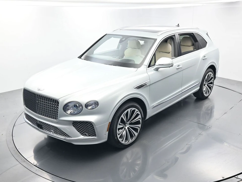 2026 Bentley Bentayga - Image 28 of 31