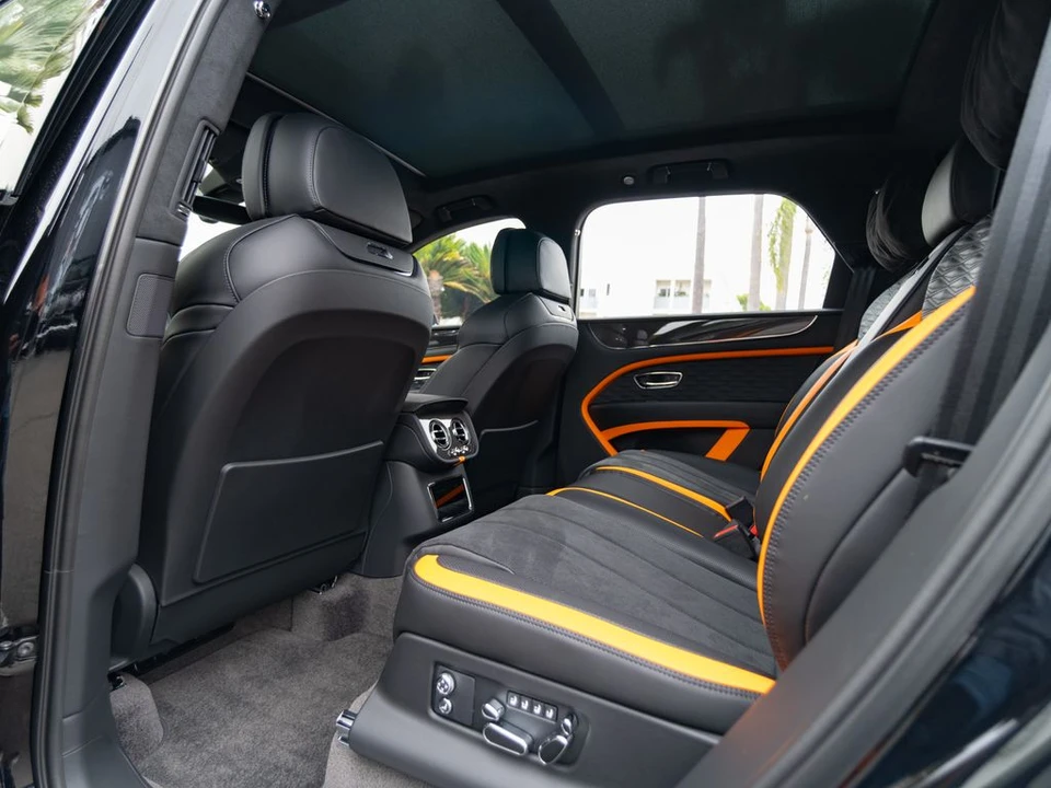 2026 Bentley Bentayga Speed - Image 20 of 31