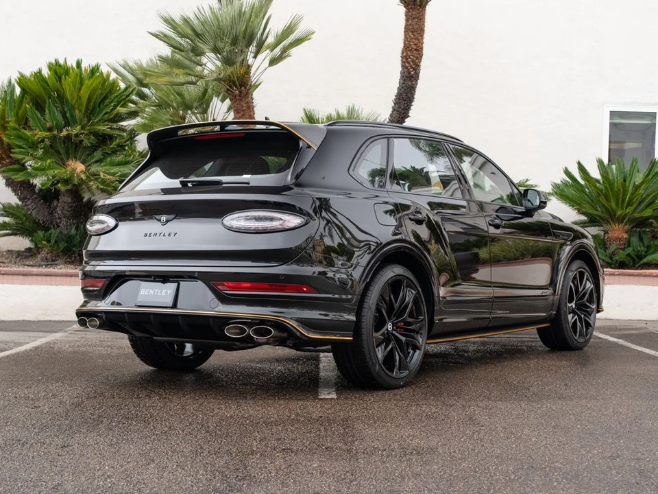 2026 Bentley Bentayga Speed - Image 7 of 31