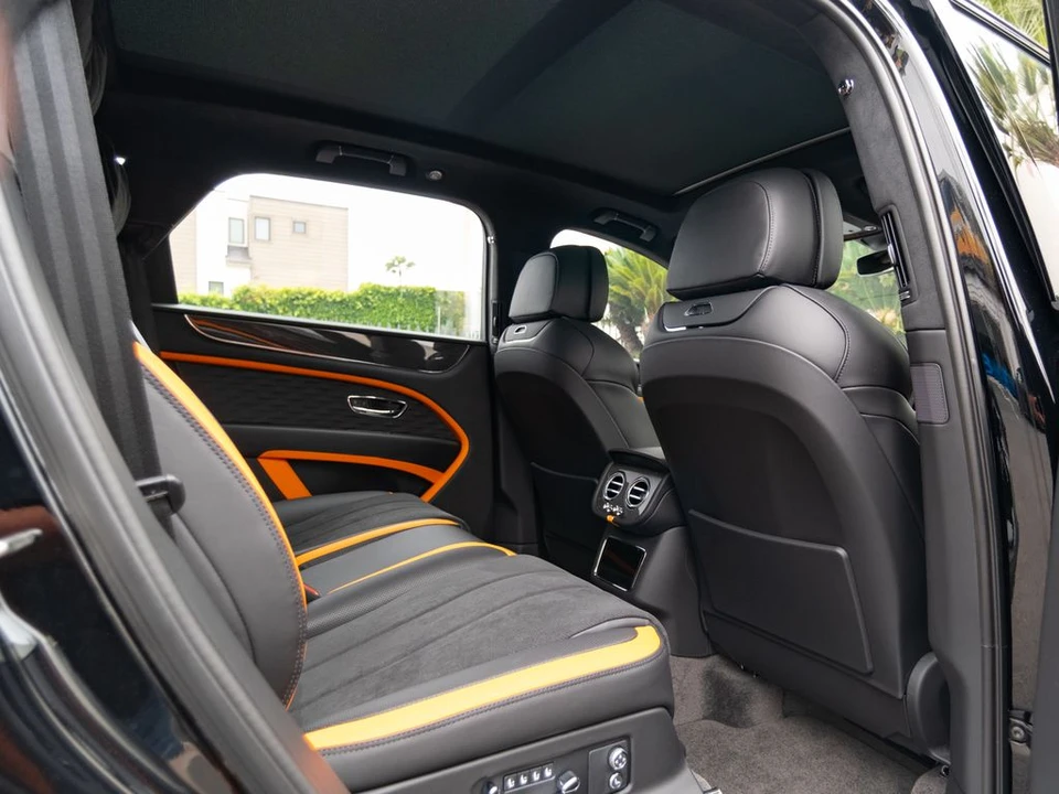 2026 Bentley Bentayga Speed - Image 23 of 31