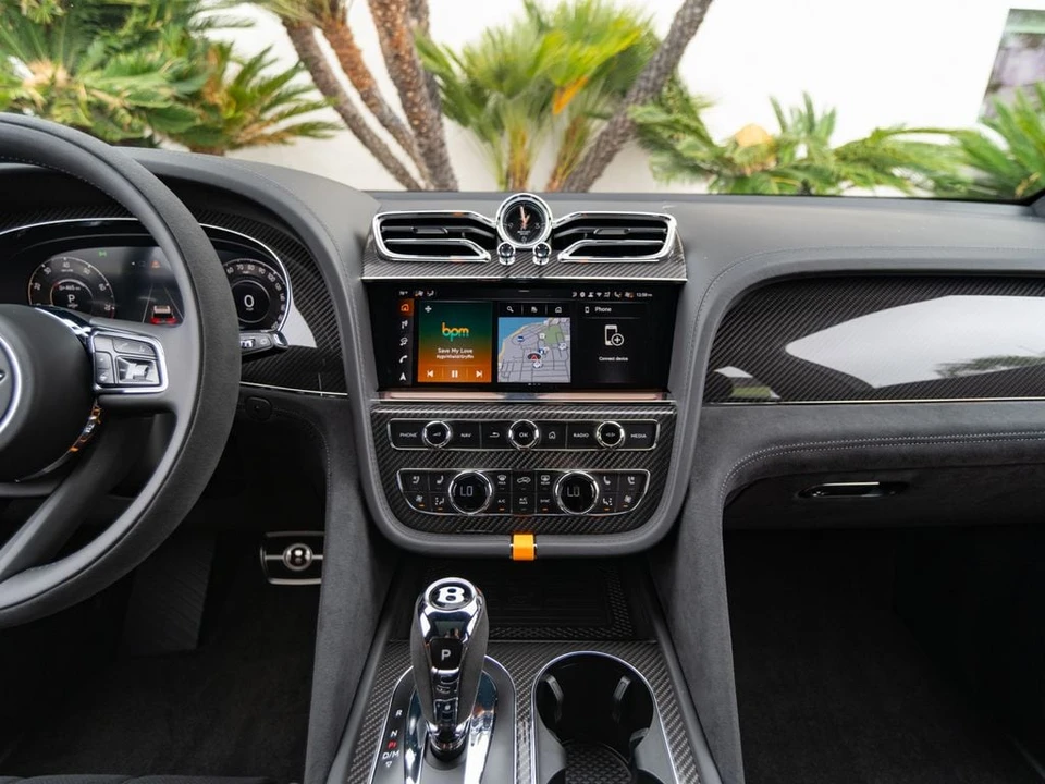 2026 Bentley Bentayga Speed - Image 28 of 31