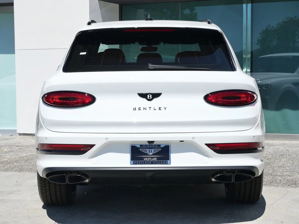 2026 Bentley Bentayga - Image 7 of 25