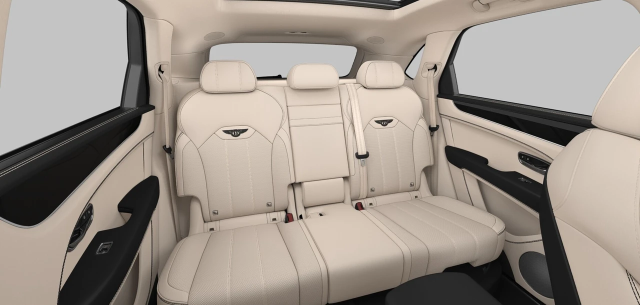 2026 Bentley Bentayga - Image 7 of 10