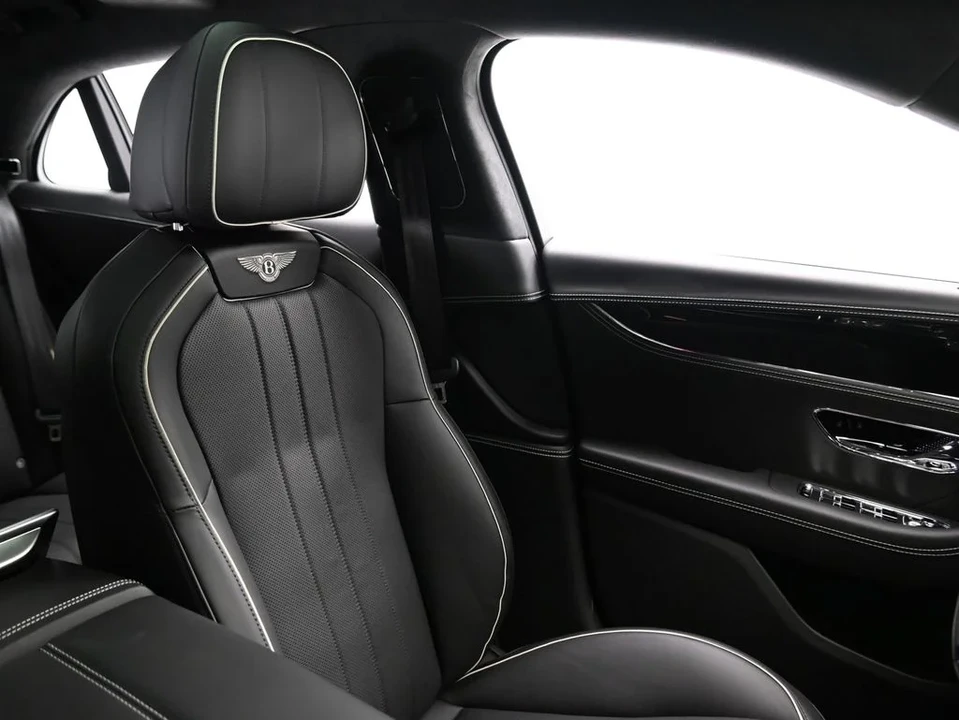 2026 Bentley Continental Flying Spur - Image 18 of 31
