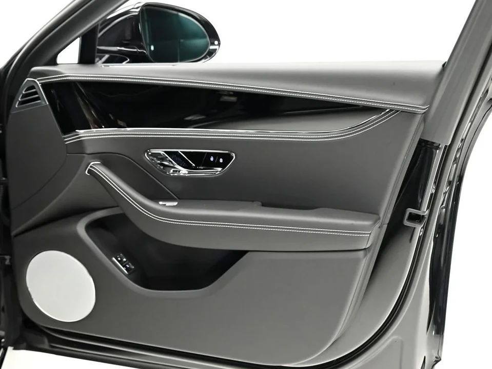 2026 Bentley Continental Flying Spur - Image 25 of 31