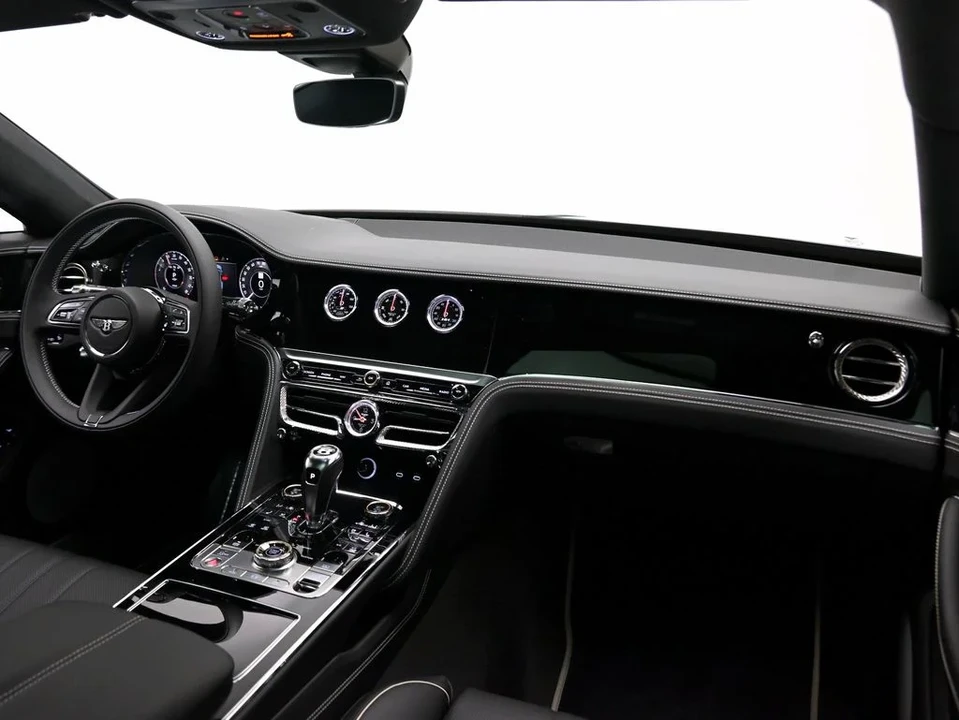 2026 Bentley Continental Flying Spur - Image 9 of 31