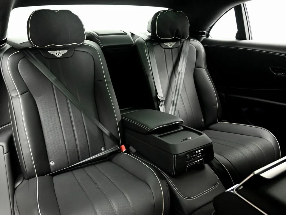 2026 Bentley Continental Flying Spur - Image 14 of 31