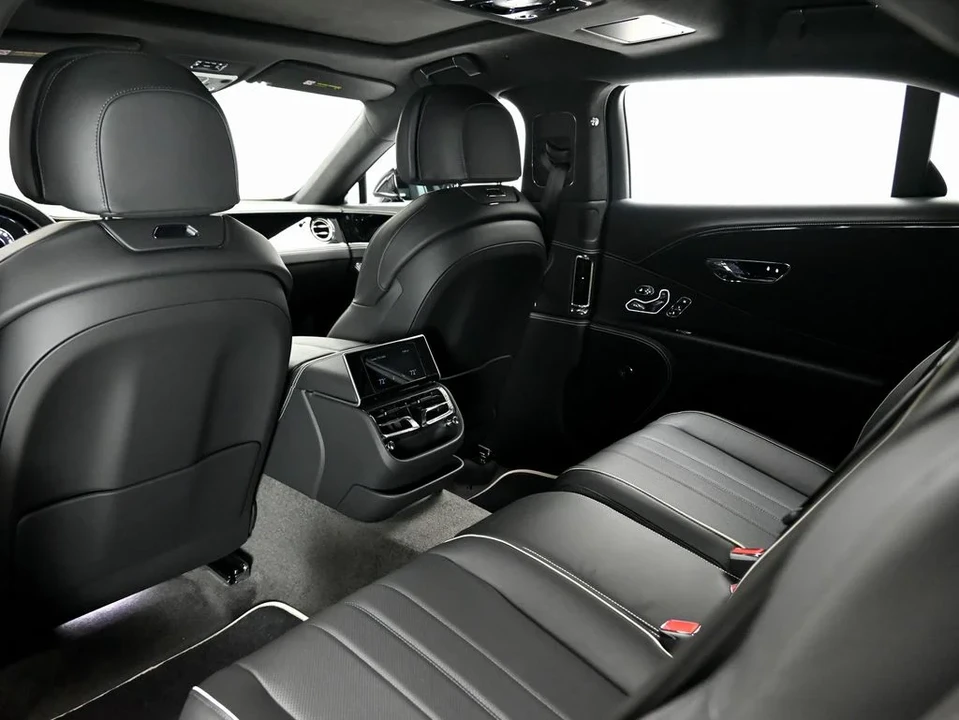 2026 Bentley Continental Flying Spur - Image 8 of 31