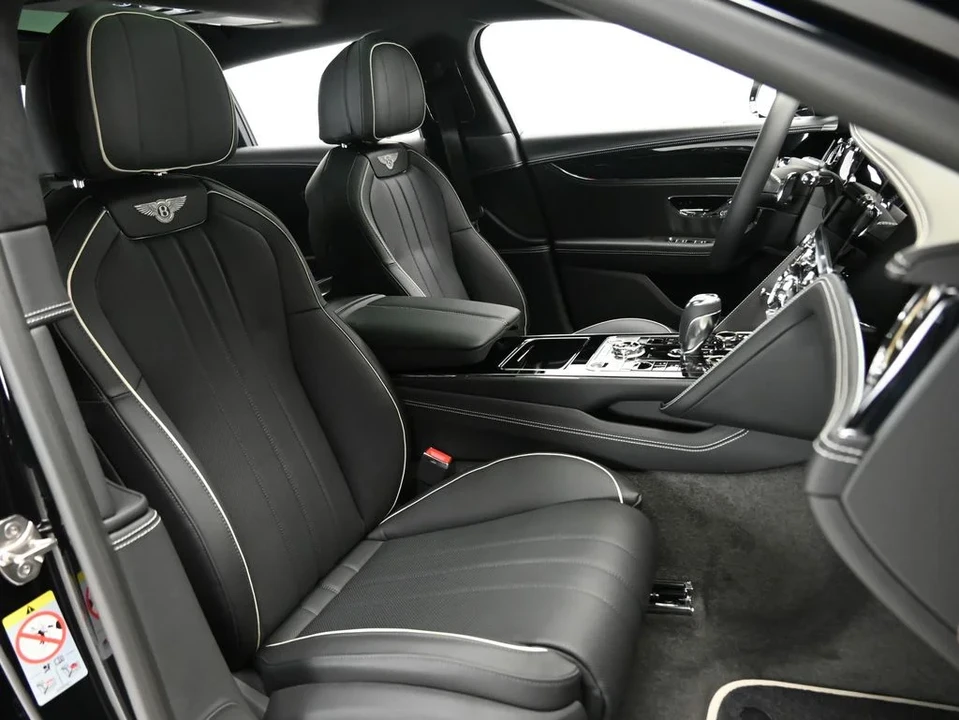 2026 Bentley Continental Flying Spur - Image 15 of 31