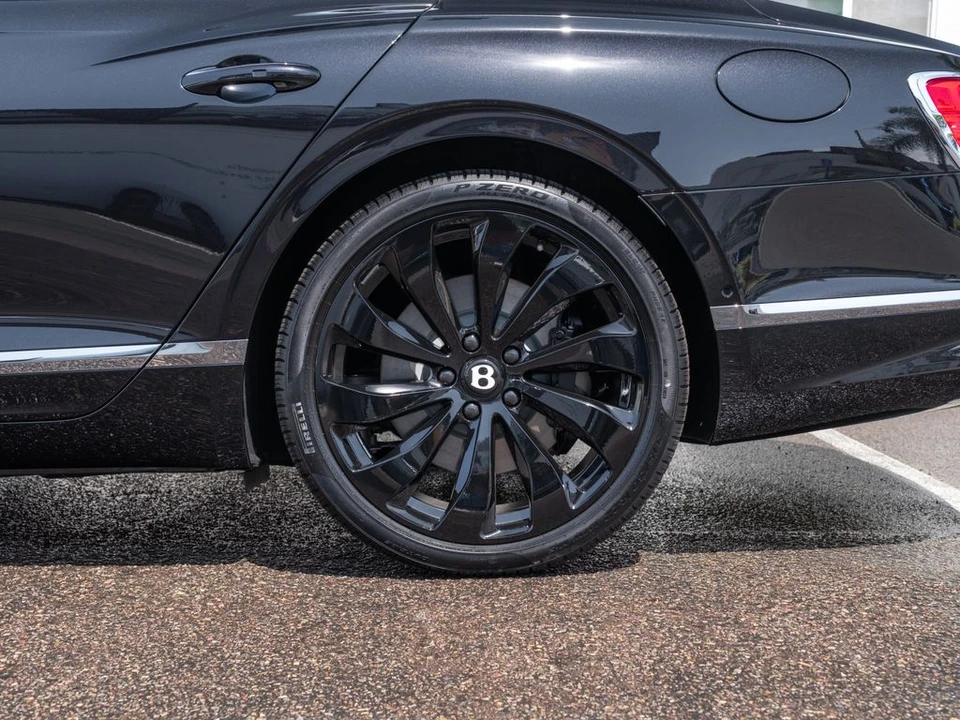 2026 Bentley Continental Flying Spur - Image 30 of 31