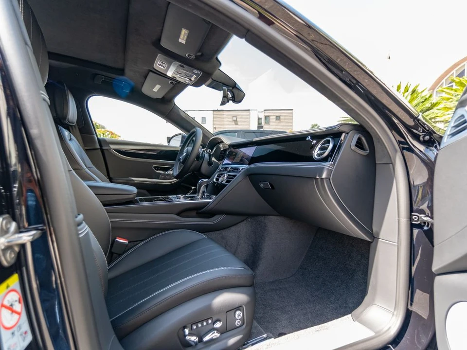 2026 Bentley Continental Flying Spur - Image 22 of 31