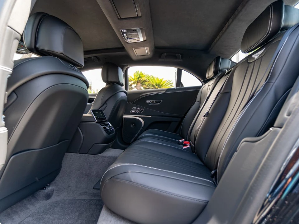 2026 Bentley Continental Flying Spur - Image 16 of 31