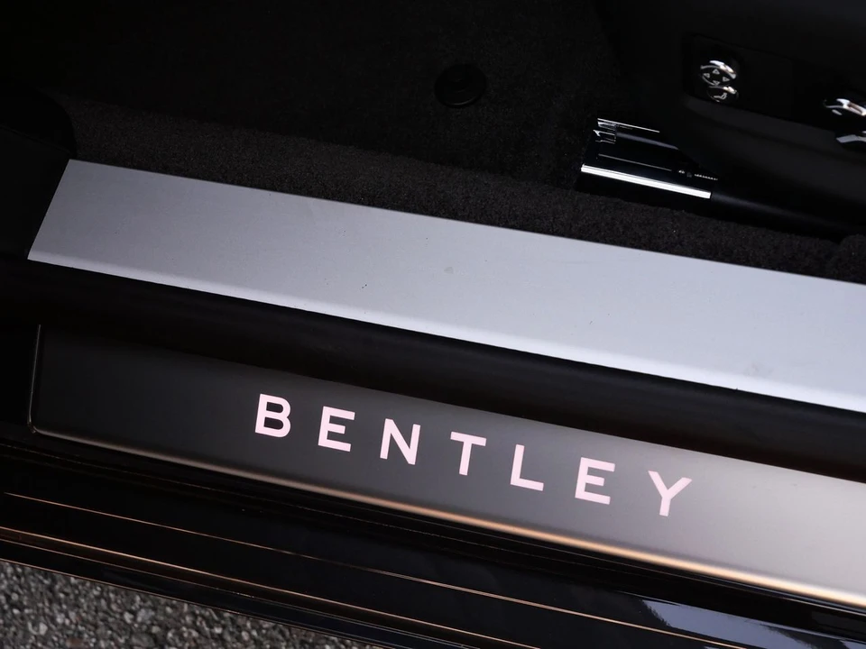 2026 Bentley - Image 18 of 29