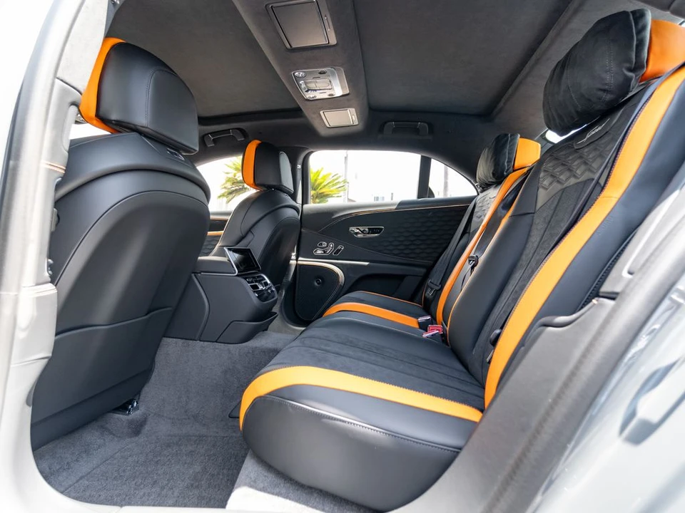 2026 Bentley Continental Flying Spur - Image 18 of 31