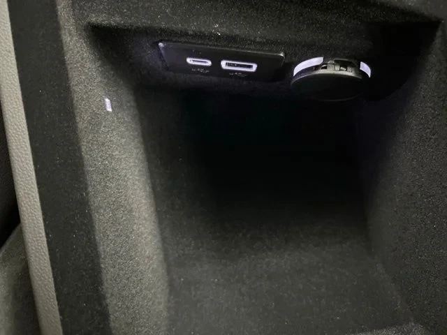 2026 Cadillac CT5-V - Image 19 of 31