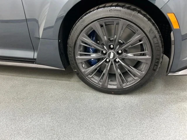 2026 Cadillac CT5-V - Image 29 of 31