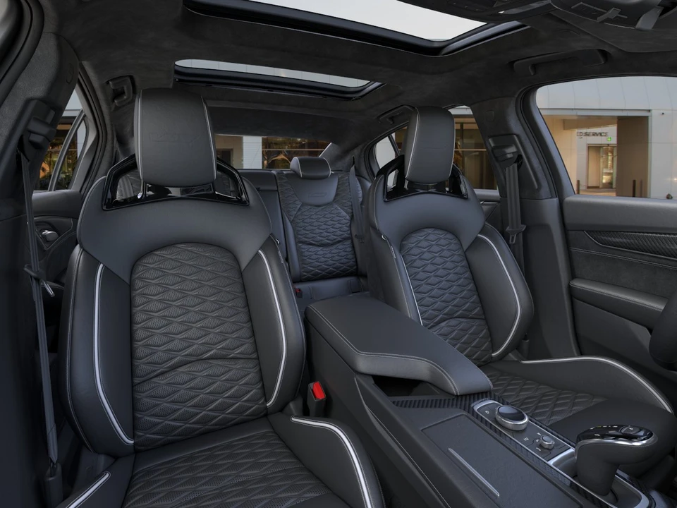 2026 Cadillac CT5-V - Image 16 of 31