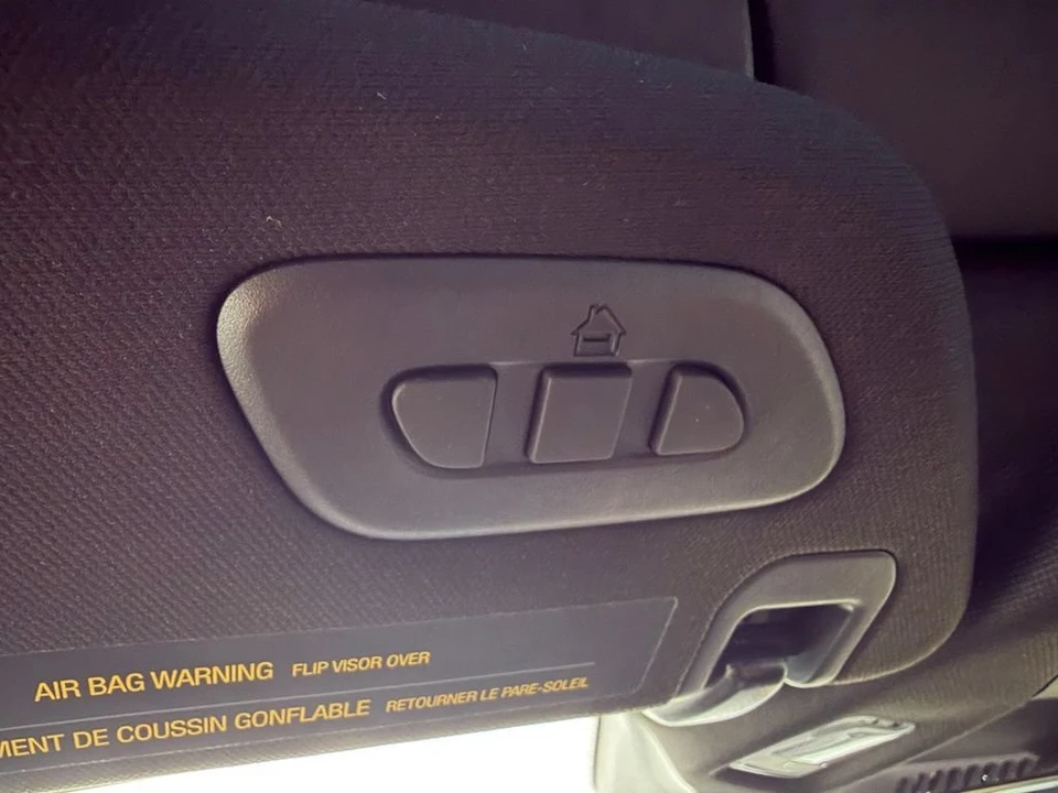 2026 Chevrolet Corvette C8 E-Ray - Image 27 of 31