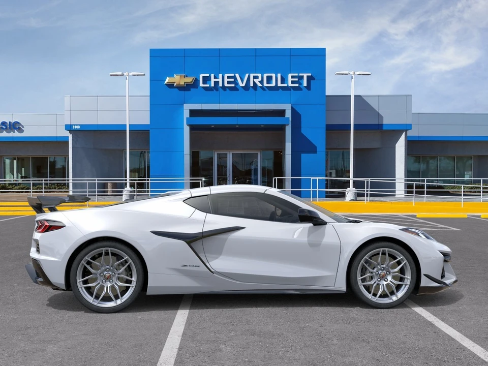 2026 Chevrolet Corvette C8 Z06 - Image 5 of 31