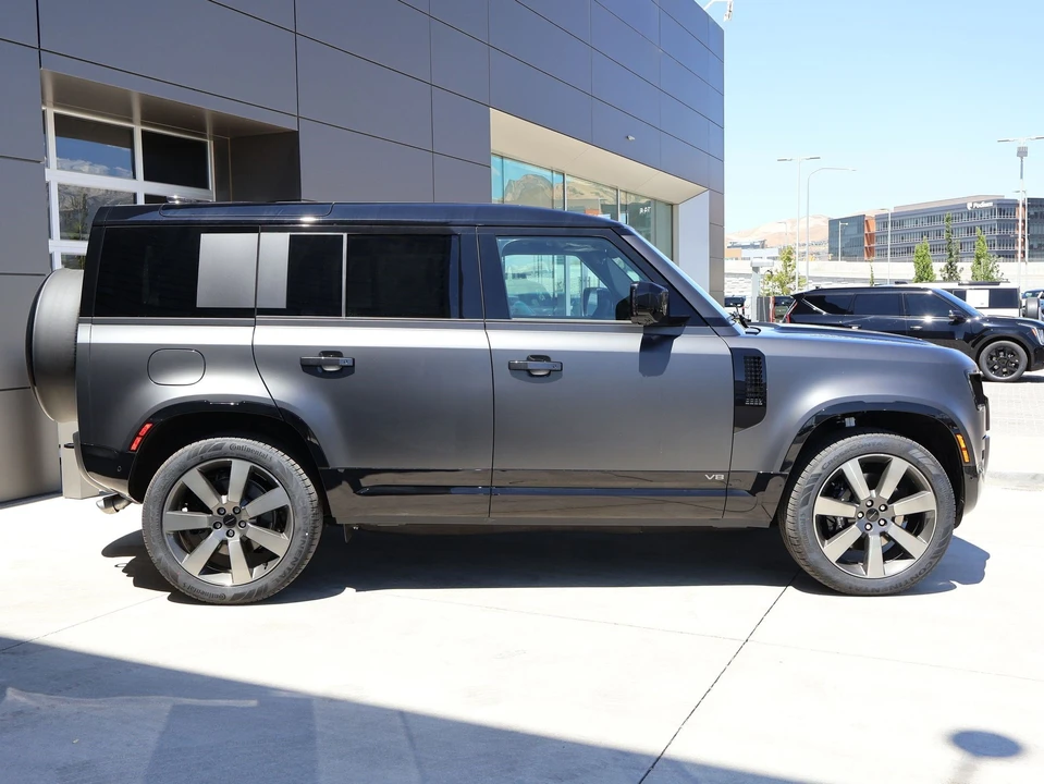 2026 Land Rover Defender L663 - Image 4 of 20