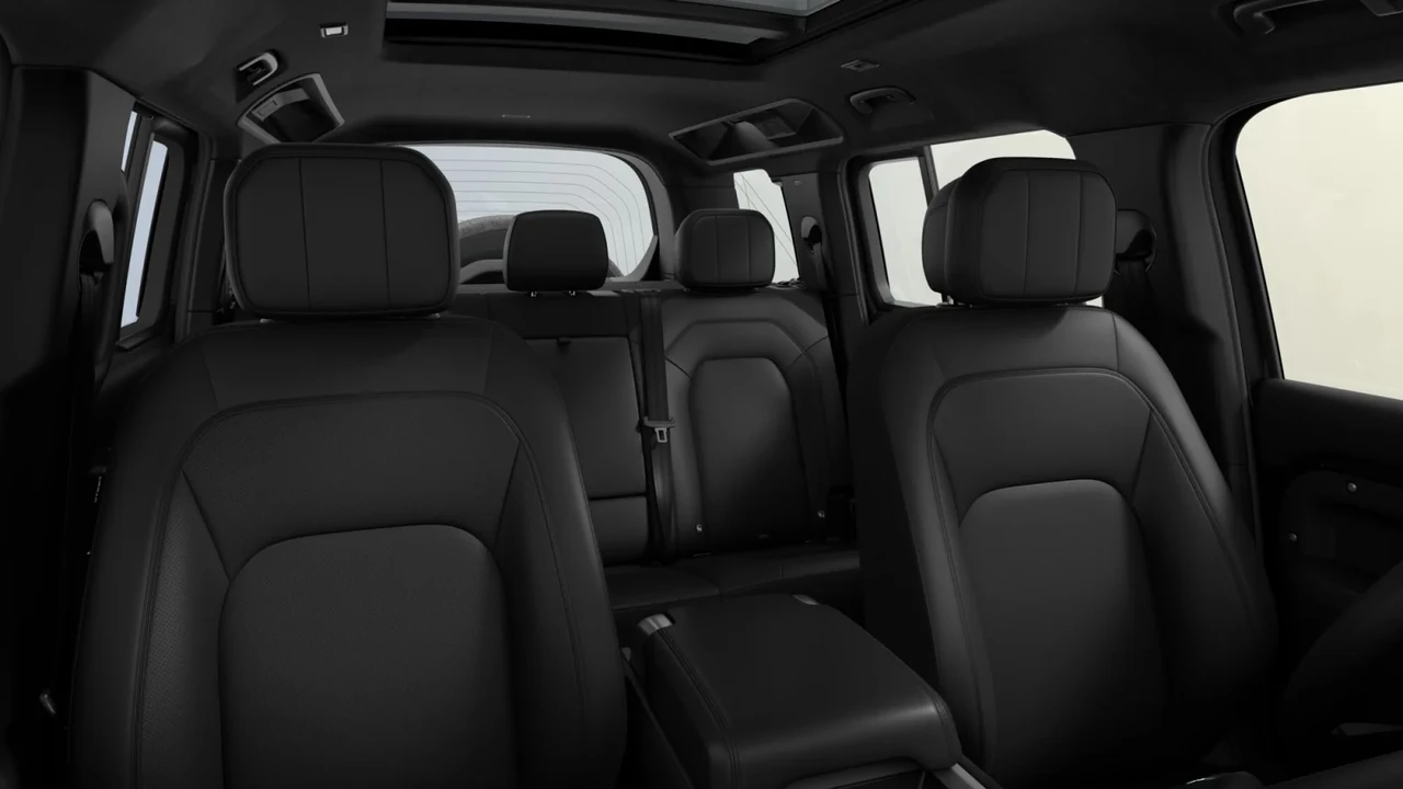 2026 Land Rover Defender Octa - Image 6 of 19