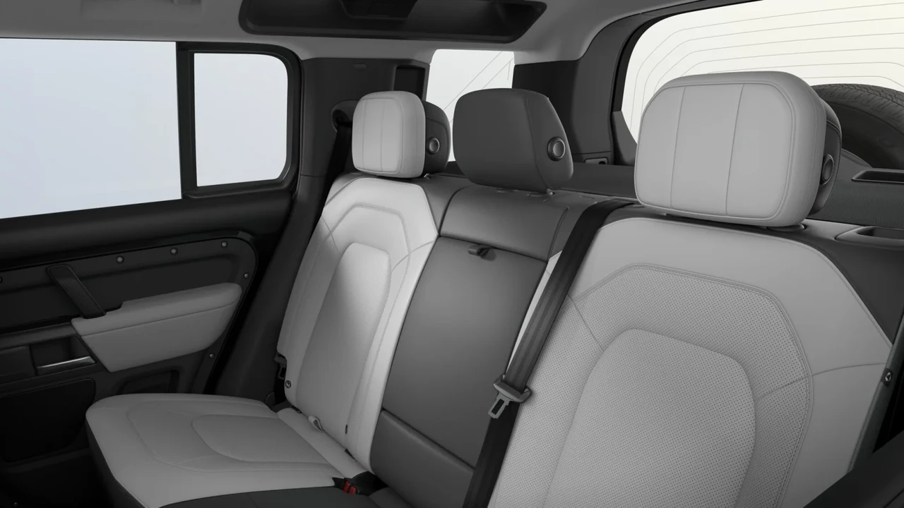 2026 Land Rover Defender Octa - Image 7 of 19