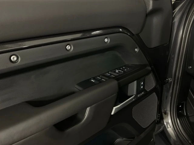 2026 Land Rover Defender L663 - Image 26 of 31