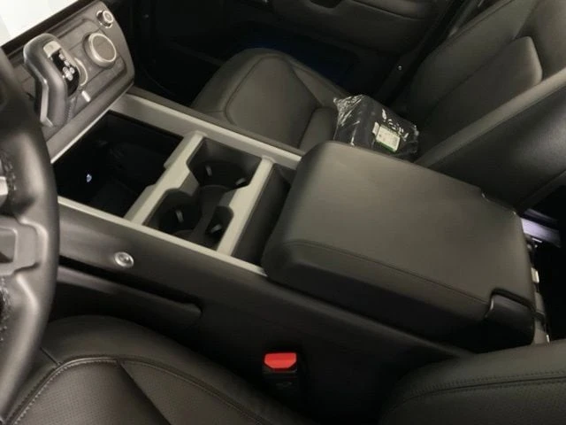 2026 Land Rover Defender L663 - Image 15 of 31