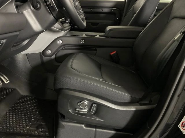 2026 Land Rover Defender L663 - Image 28 of 31