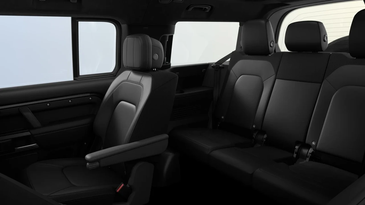 2026 Land Rover Defender V8 - Image 7 of 7