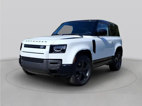 2026 Land Rover Defender 90 V8