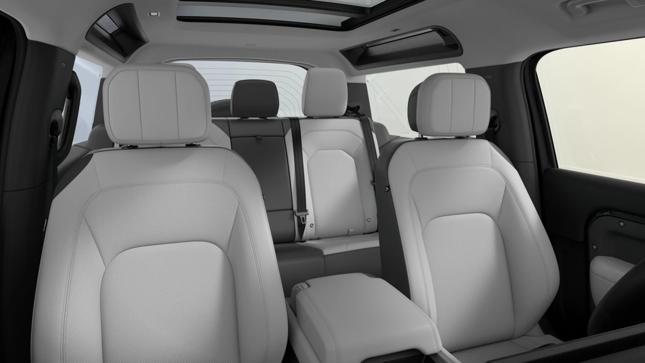 2026 Land Rover Defender Octa - Image 6 of 9
