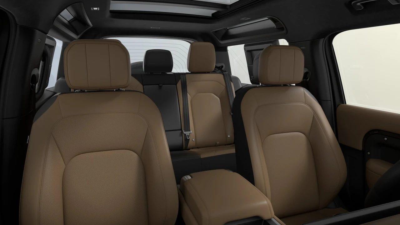 2026 Land Rover Defender Octa - Image 6 of 7