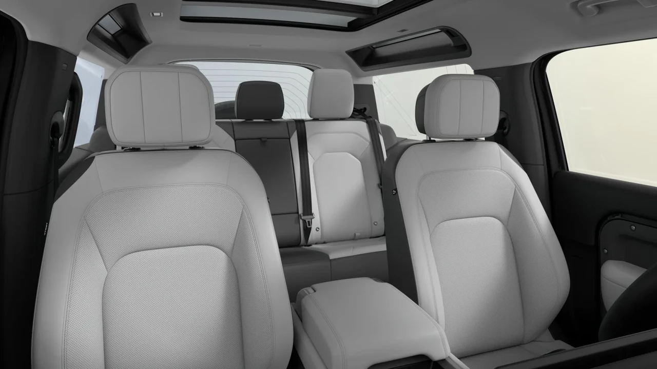 2026 Land Rover Defender Octa - Image 6 of 9