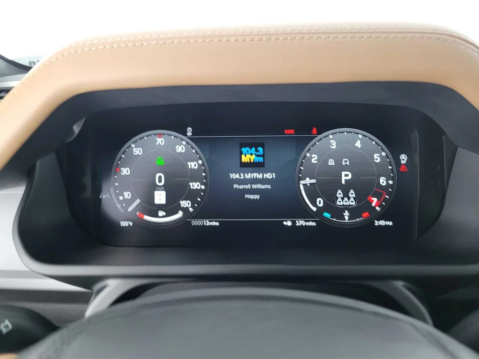 2026 Land Rover Defender V8 - Image 30 of 31