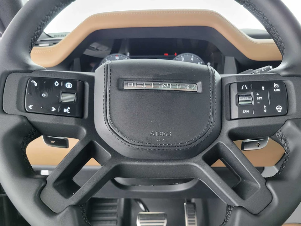 2026 Land Rover Defender V8 - Image 29 of 31