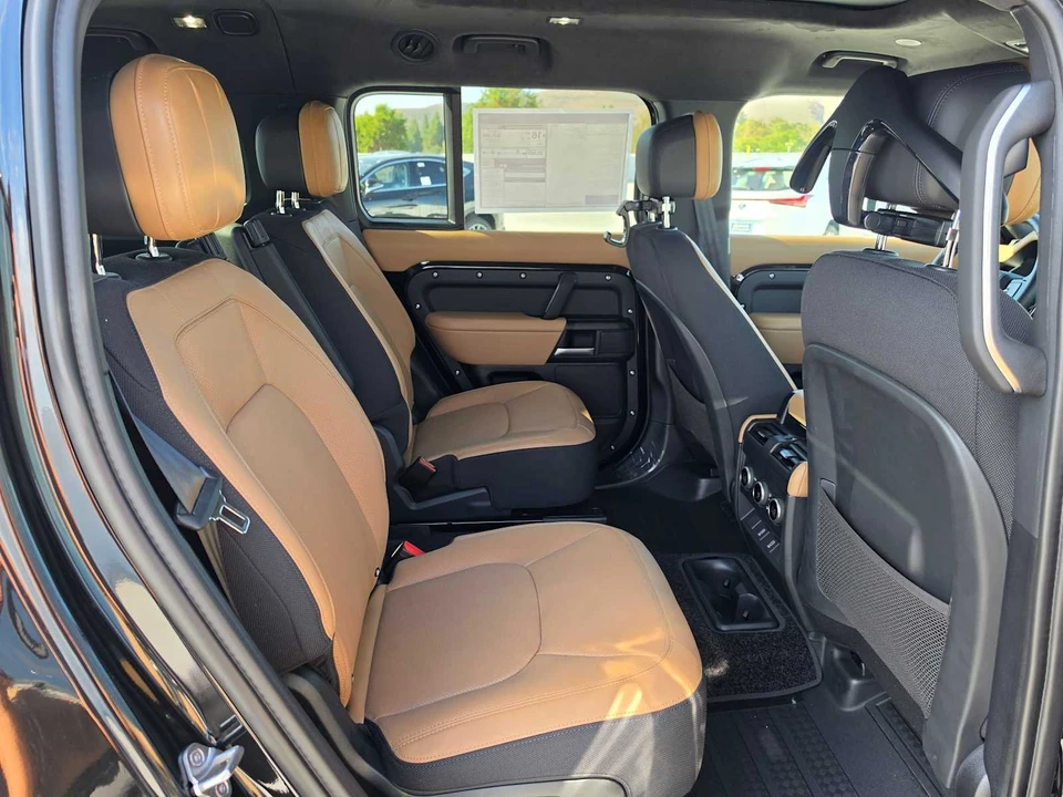 2026 Land Rover Defender V8 - Image 12 of 31