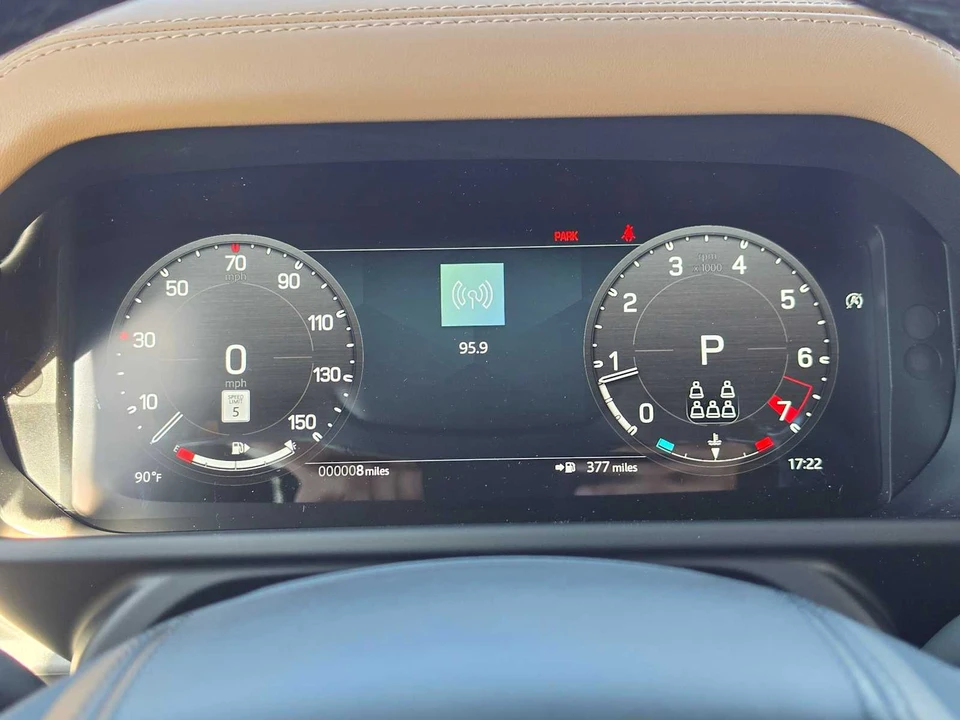 2026 Land Rover Defender V8 - Image 25 of 31