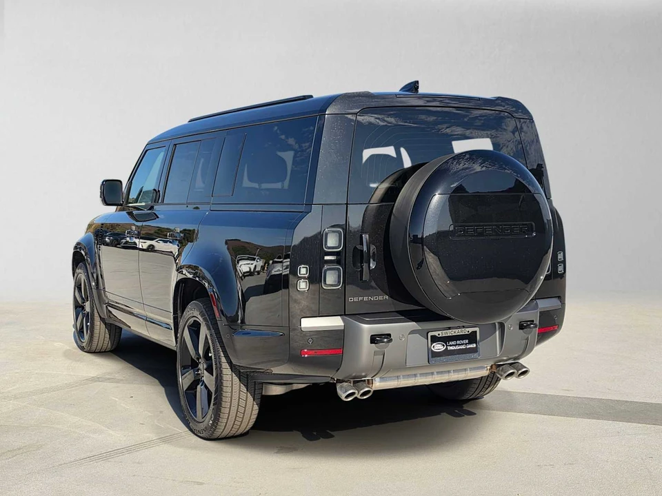 2026 Land Rover Defender V8 - Image 3 of 31