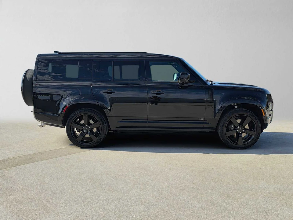 2026 Land Rover Defender V8 - Image 6 of 31