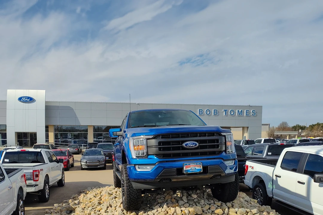 2026 Ford F-150 Raptor 14th Gen - Image 16 of 20